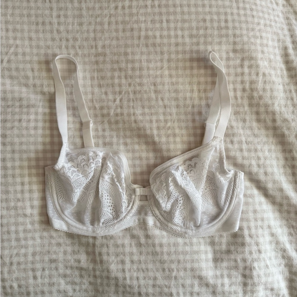 Triumph White Lace Underwire Bra